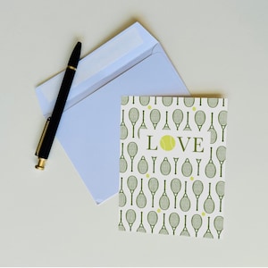 Love All Tennis Racket 10 Card Set | Cartões de anotações com padrão de tênis | Papelaria ilustrada com design de artista