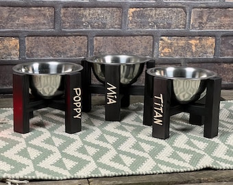 Housewarming Gift for Dog Owner, Personalized Wooden Dog Bowl Stand, New Home Pet Gift, Elevated Single Bowl Feeder