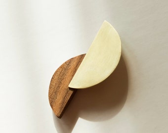 Geometric brass and wood brooch for women, Abstract bauhaus shawl pin, Avant garde contemporary jewelry