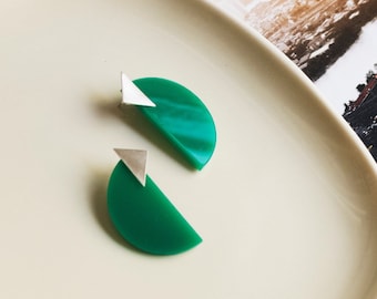 Green Bauhaus asymmetrical earrings, Silver Contemporary jewelry for women, Personalized avant garde earrings, Unique architect gift for her