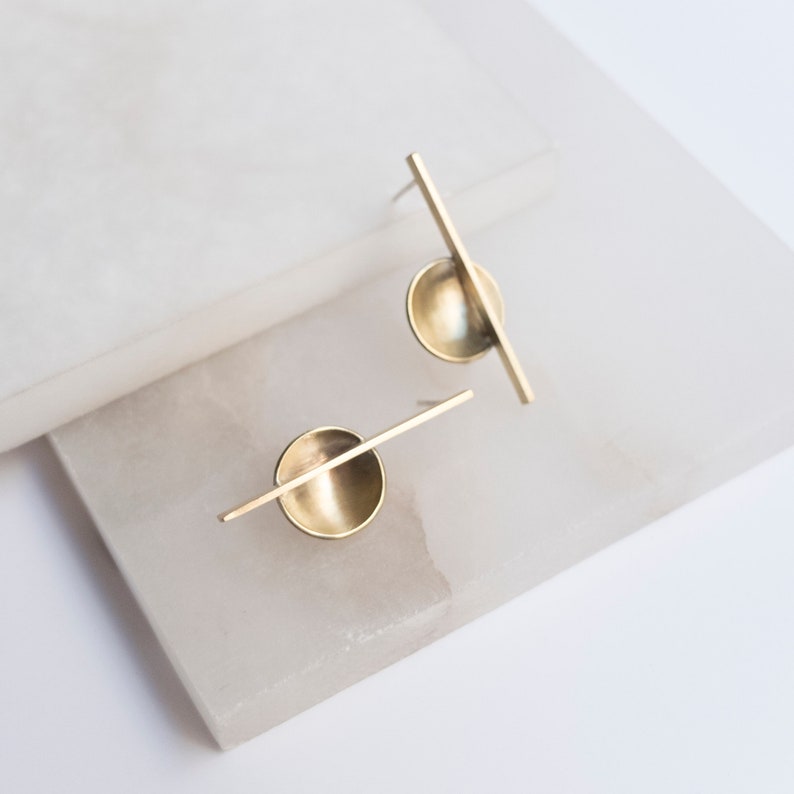 Bauhaus asymmetrische Ohrringe, coole geometrische Ohrringe, abstrakte skulpturale Ohrringe, ungewöhnlicher minimalistischer Schmuck Bild 7