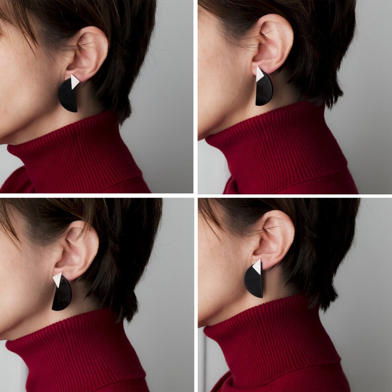 Puede incluir: Cuatro primeros planos de una persona que lleva pendientes geom&eacute;tricos en blanco y negro. Los pendientes tienen forma de semic&iacute;rculo con un tri&aacute;ngulo blanco en la parte superior.