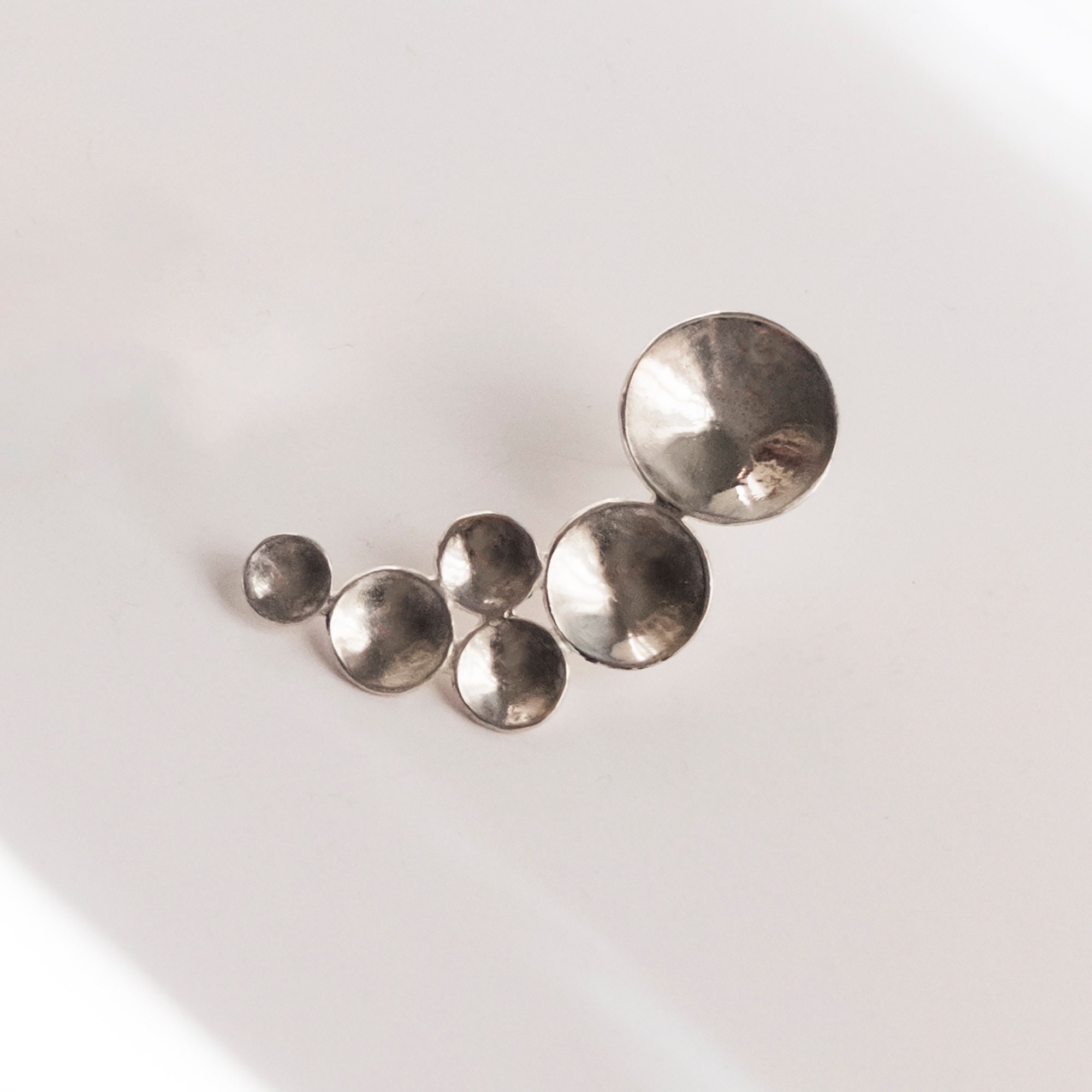 バイヤー厳選用品 MURRAL】Snow ブローチ (Silver) brooch cover