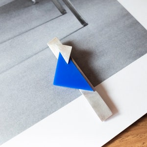 Minimalist abstract silver brooch, Bauhaus avant garde shawl pin, Modern blue accessory for her