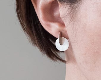 Geometrische Sterling Silber Ohrringe | Minimalistische Architekten Ohrstecker | Kreis und Halbkreis Design | Bauhaus Inspirierter Schmuck