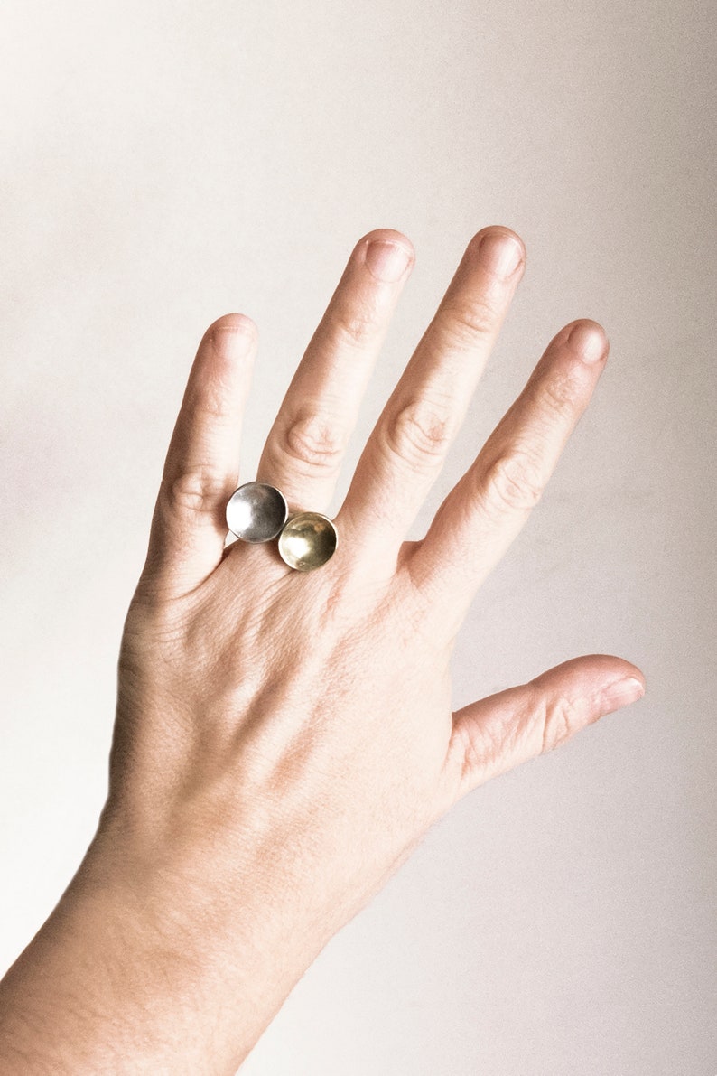 Matte koperen ring, Gouden ring, Sierlijke ring, Minimalistische ring, Asymmetrische ring, Gouden eenvoudige ring, Midi ring, Geometrische ringen voor vrouwen afbeelding 8