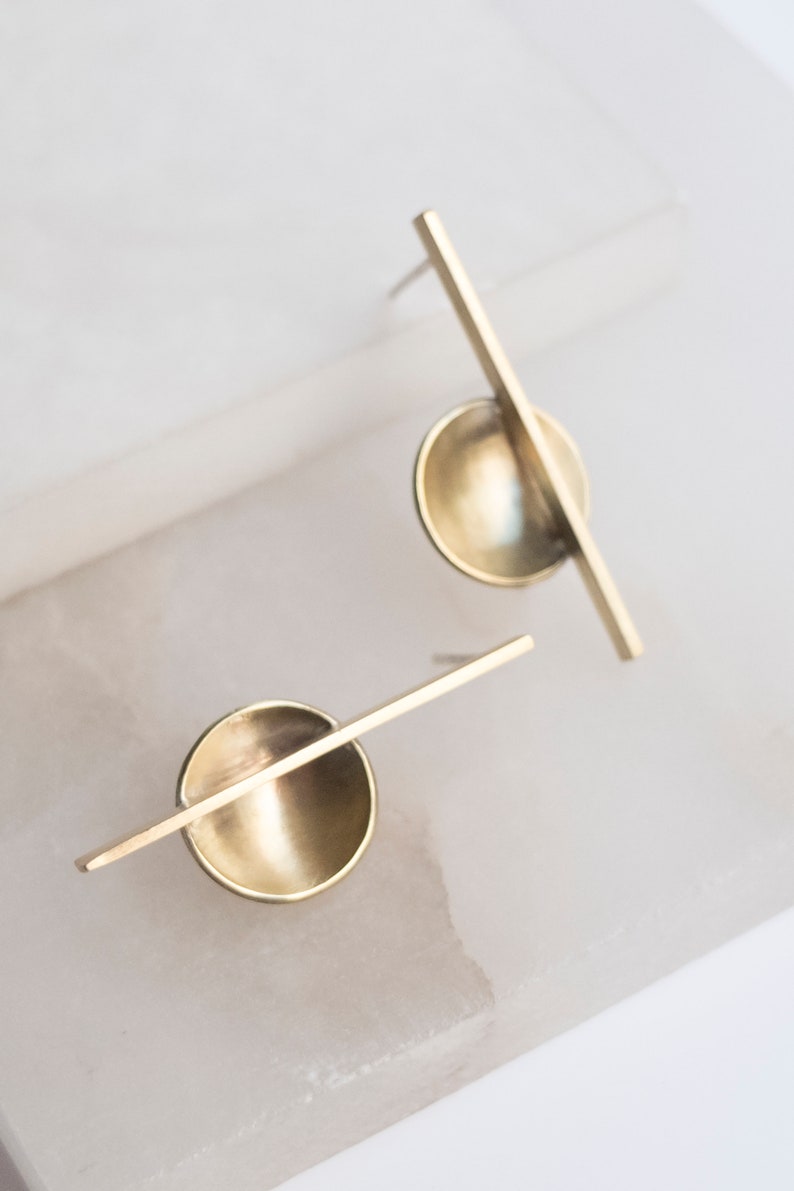 Bauhaus asymmetrische Ohrringe, coole geometrische Ohrringe, abstrakte skulpturale Ohrringe, ungewöhnlicher minimalistischer Schmuck Bild 9