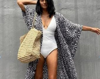 Kimono Retro Fashion, Swim Beach Pool Cover Up with Sash, Halo Dyeing, Oversized Robe, Summer Cardigan, Sexy Covers, One size all body types