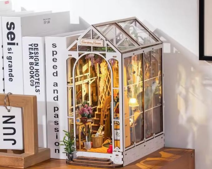 Garden Book Nook Puzzle for Bookshelf, LED Light inside, DIY Greenhouse Model Kit, Adult or Teen, Gift the Love of Literature and Nature