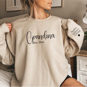 Personalized Grandma Est Shirt, Pregnancy Announcement, Gift for Grandma, Gift For New Year, Grandma Est Date Tshirt, Mommy Shirt Mimi Shirt