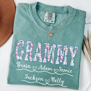 Custom Grammy Shirt, Comfort Colors Grammy Shirt, Personalized Grandma Grammy Shirt Grammy Gift from Grandkids Name Shirt Mother&#39;s Day Shirt