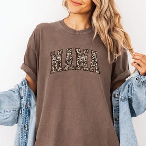 Comfort Colors Leopard Mama Shirt, Mothers Day Gift, Mom Shirt, Retro Mama Shirt, Gift For Mom, Mama Shirt, Leopard Mama T-Shirt Trendy Gift