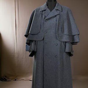 Men&#39;s Gray Wool Caped Greatcoat About 1760 until 1830th Men&#39;s Cape Wool Cape, Inverness Cape, Duster Cape