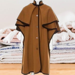 Herren Camel Umhang Mantel : Vintage Double-Layer Oberbekleidung mit schwarzem Rand