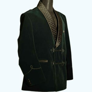 Groene fluwelen smokingjas heren, zijden revers, dinerblazer met kikkersluiting