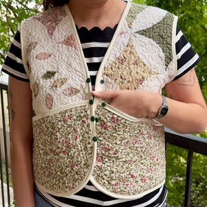 1930s Star Patchwork Quilt Vest Cotton Handmade Upcycled Floral