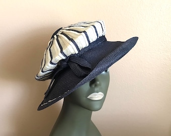 Schiaparelli vintage hat
