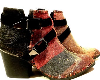Wegańskie kowbojki EU39. Asymetryczny design w stylu festiwalowym boho.
