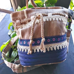 Handmade hemp Bag. Daily boho tote shoulder bag with Inner pockets and zipper.