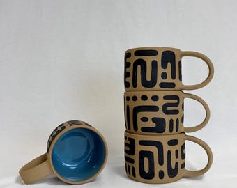Taza abstracta de cerámica hecha a mano - Azul huevo de petirrojo