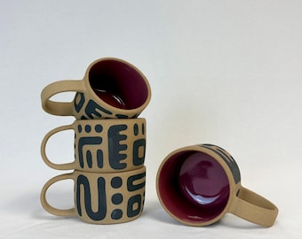 Taza abstracta de cerámica hecha a mano - Frambuesa