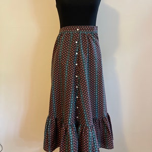 Vintage 70s western black prairie skirt CircleT sz 5-6 CUTE! W pockets floral calico button front ruffle skirt midi skirt