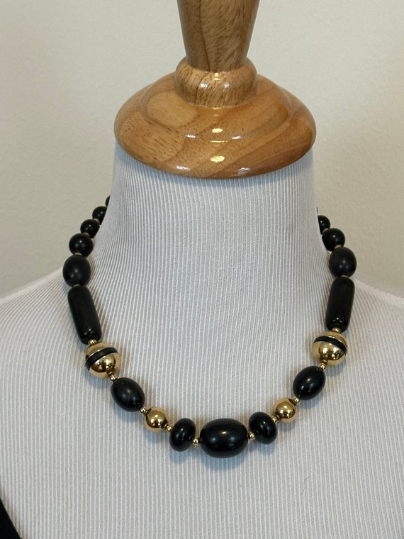 Vintage Trifari black and gold bead necklace 80s e