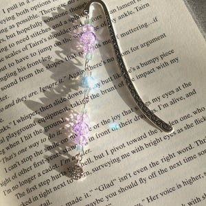 Floral Bookmark with Leaf Charm: Crystal Beaded Boho Book Accessory