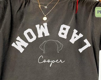 Custom Dog Mom Shirt Gift for Her Pet Lover Tshirt Minimalist Pattern T-shirt Fur Mama Varsity Graphic Tee Gift for Pet Owner Custom Name