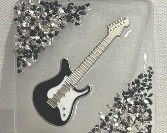 Guitar Night Light: Handmade 3D Glass/Resin LED Dusk-to-Dawn Lamp