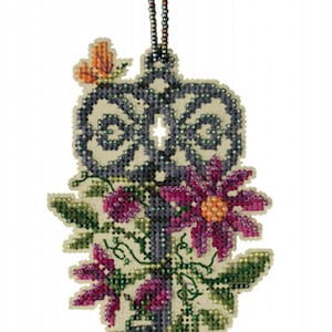Mill Hill Antique Keys Trilogy - Spring Key MH19-2111 Ornament Beaded Counted Cross Stitch Kit