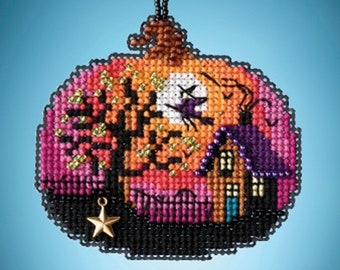 Mill Hill Painted Pumpkins Charmed Ornaments Bewitching Pumpkin MH16-2024 Beaded Counted Cross Stitch Kit