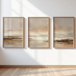 Beige Braun Küstenlandschaft Triptychon Wandkunst Set von 3, Neutral Seascape Horizon Poster Set, Skandinavisches minimalistisches Wohnzimmerdekor