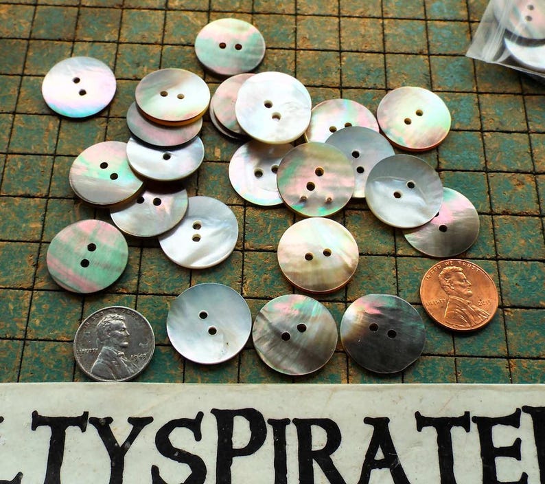 Seashell buttons, Mother of Pearl, 10 count, 3/4 inch, Natural shell buttons, 20mm, 2 hole, nacre buttons, sewing, crafting, scrapbook image 2