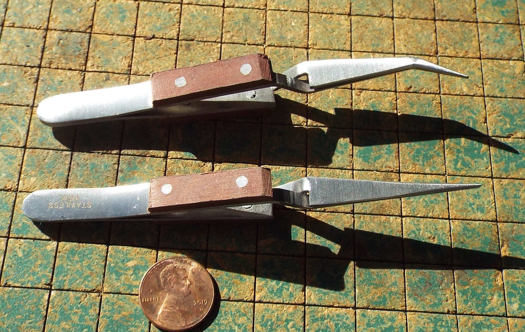 2 Clamp Tweezers, Fiber Grip, 4 1/2, Blunt Serrated Tip, 1 Straight, 1