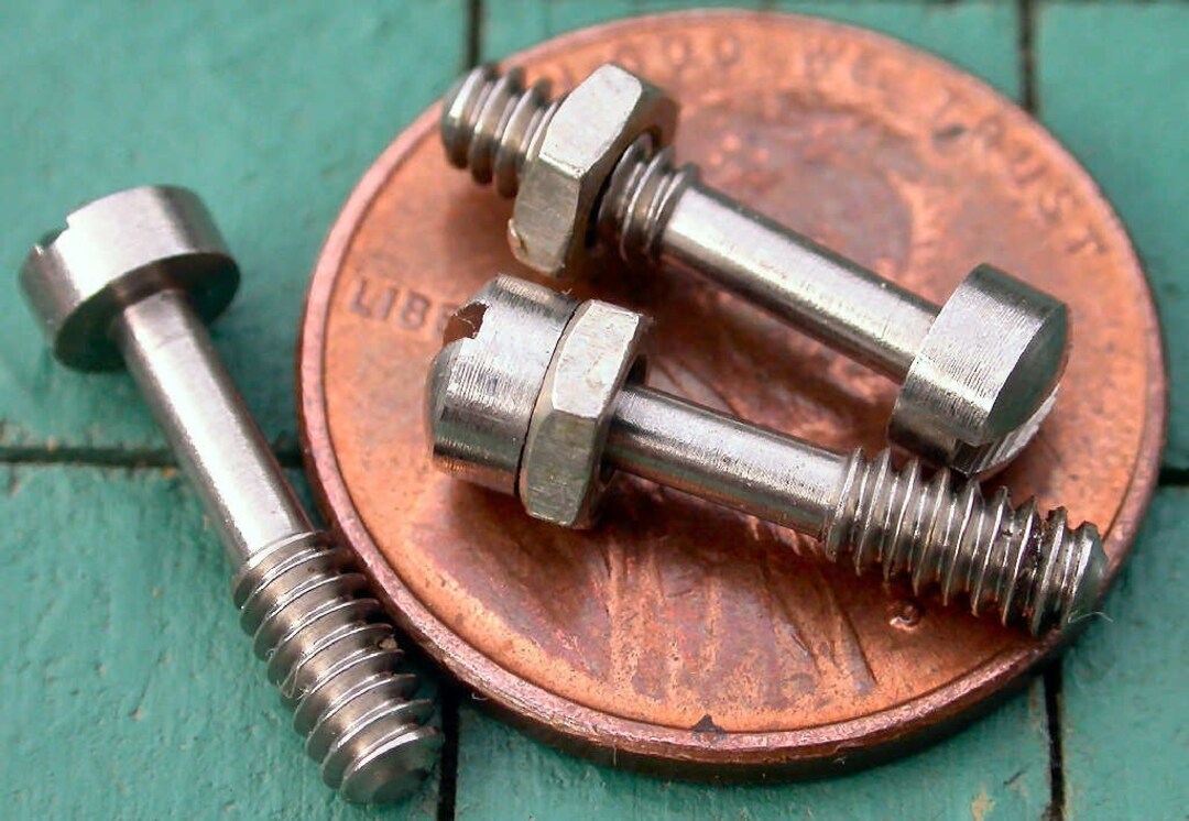 Stainless Steel Screws, 1/2 Captive Panel, Thread Size 440, Machine