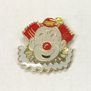 1978-82 Ruffled Clown Barnum and Bailey Circus Pin