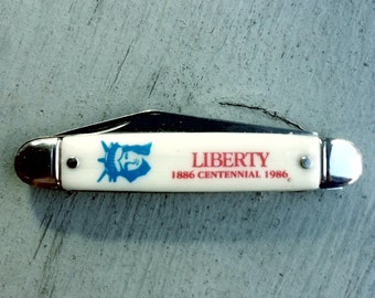 1886 - 1986 Statue of Liberty Centenial Bayes USA Pocket Knife for Centenial Weekend