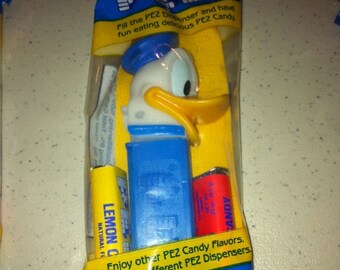 1990 Donald Duck PEZ Dispenser Toy from Hungary 4.9 UNOPENED