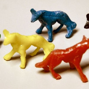 1950s Cracker Jack Plastic Wolf F6340 series