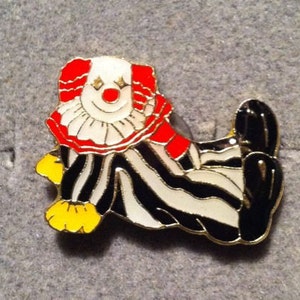 1960s-70s Ringling Bros Barnum Bailey Circus Pin CLOWN on BACK