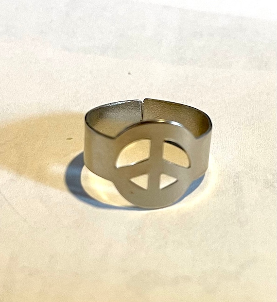 SILVER 1965 Cracker Jack PEACE Symbol Metal Ring SP1 - Etsy