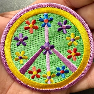 1960s-70s Hippie Peace Movement  PINK PEACE with Circle of FLOWERS Patch 3 inch