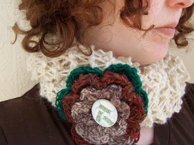 The lacey cowl for the biologist image 2