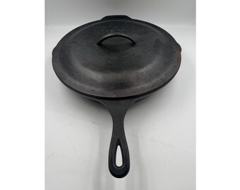 Sartén vintage LODGE de hierro fundido n.° 12SK13 de 1/2" con anillo térmico y tapa a juego.