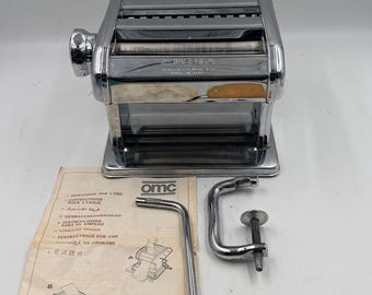 Máquina para pasta Marcato Ampia 150 vintage con abrazadera y manivela.