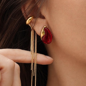 Asymmetrisk örhänge utan piercing och rött statement-örhänge, elegant set, örhänge med kedja och tofs, 18K guldpläterat rostfritt stål, present till henne