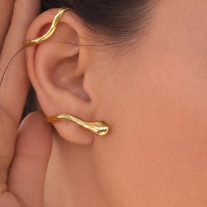 Minimalist Ear Cuff Gold Silver No Piercing Sculptural Ear Cuff 18K Gold Plated Brass Ear Cuff Set Left Right Ear