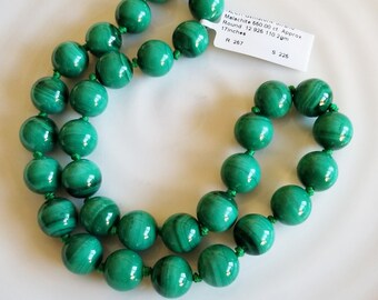 Malachite Necklace Knotted Round Green Stone Beads Short 17" NWT
