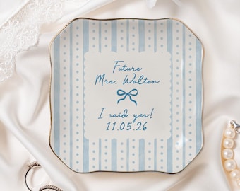 Custom Engagement Gift for Friends Besties, Future Mrs Jewelry Tray, Personalized Ceramic Ring Dish, Bridal Shower, Engaged Couple Newlywed